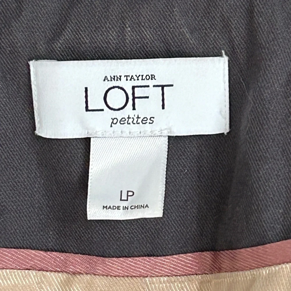 Ann‎ Taylor LOFT Gray Ruffle Collar Button Jacket Sz LP